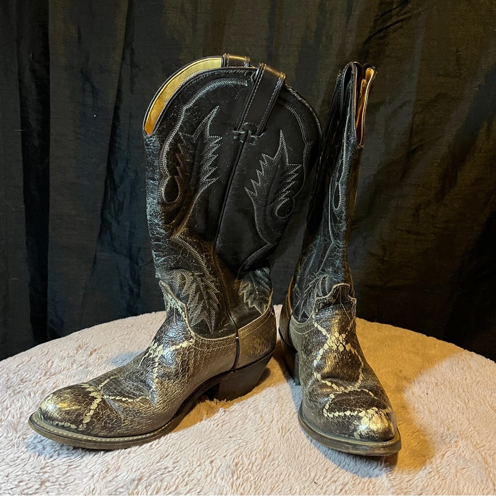 Laredo Black and Brown Western Boots